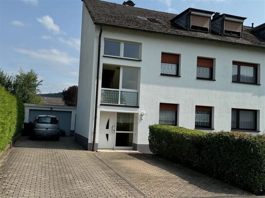 Schweich: 3-Familienhaus mit Keller, Garage und Garten