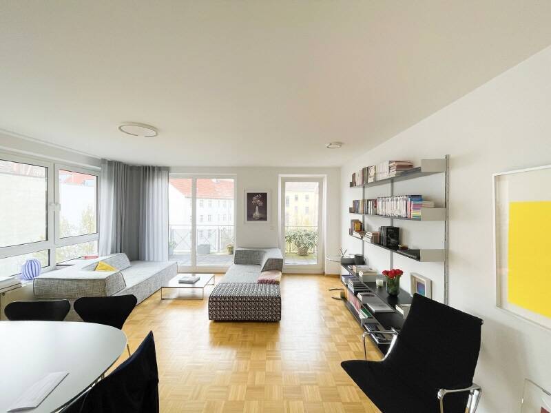 2 Zi-Whg mit Balkon EBK Aufzug in der Neuen Schönhauser Str. - Foto 1