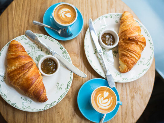 Einzigartige Gelegenheit: Stilvolles Café in Top Lage in Kreuzberger Kiez zur Miete