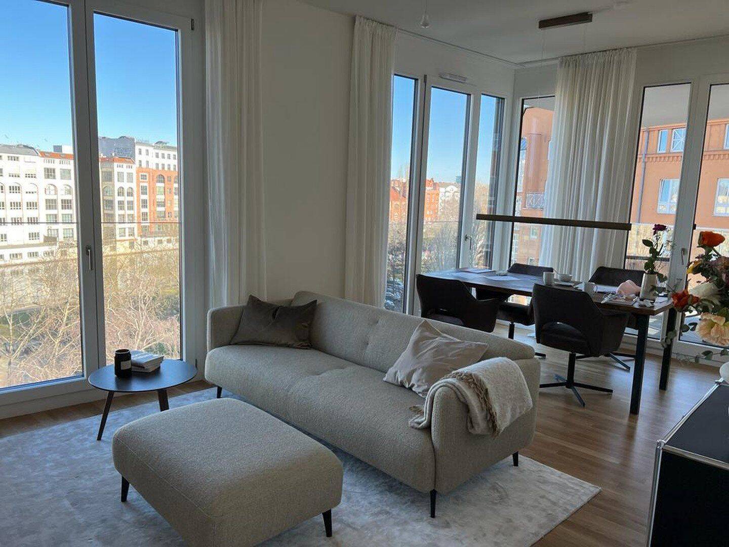 Traumhafte 4 Zimmer Wohnung mit direktem Spreeblick und Weitblick über die Stadt - Photo 1