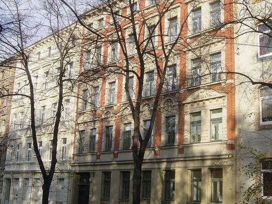 Helle 2-Zimmer-Whg. mit Balkon in Halle