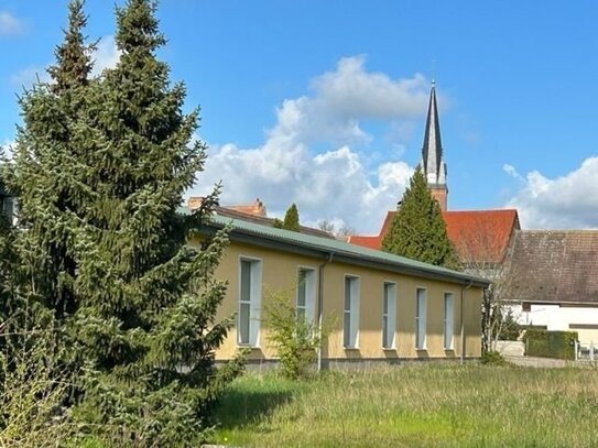 550 m² beheizbare Gewerbehalle auf großem Grundstück in Großalsleben nahe Oschersleben, Halberstadt, Quedlinburg