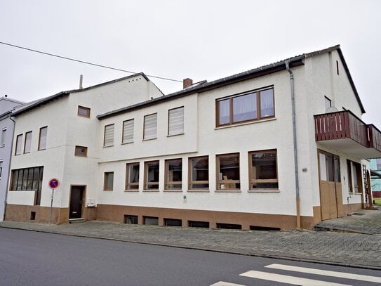 Mehrfamilienhaus mit Bauplatz und Gewerbeeinheit in Bad Münster am Stein-Ebernburg