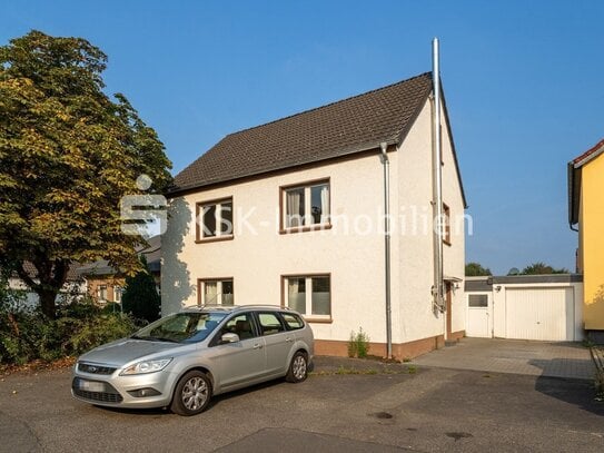 Charmantes Einfamilienhaus in Bergerhausen, gegebenenfalls auch für Pferdeliebhaber!