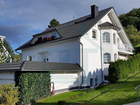 Exklusives Zweifamilienhaus mit herrlicher Fernsicht in Jena