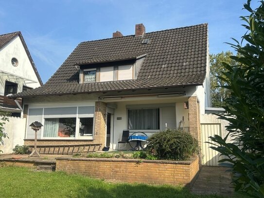 *** Einfamilienhaus für Individualisten in topp Lage ***