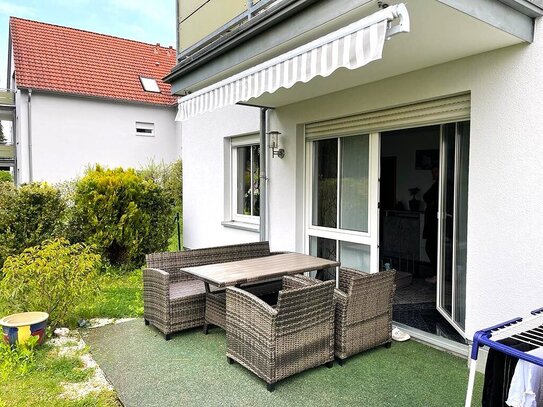 Schöne 2-Zimmer-Erdgeschoss-Wohnung mit Terrasse, Garten und Tiefgaragenstellplatz in zentraler Lage in 92318 Neumarkt