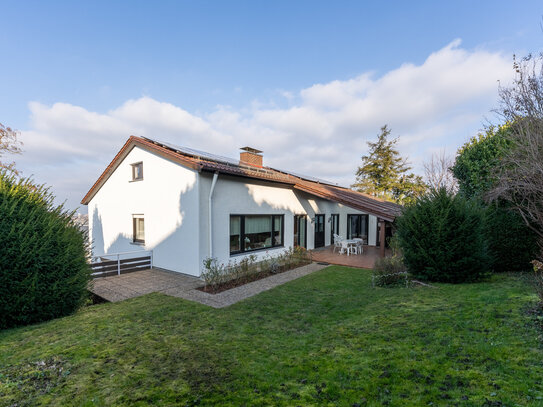 Repräsentatives Einfamilienhaus in einmaliger Aussichtslage in Karlsruhe/Geigersberg