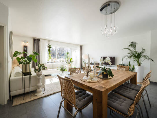 4-Zimmerwohnung || 2 Bäder || Sonnenbalkon & Garage