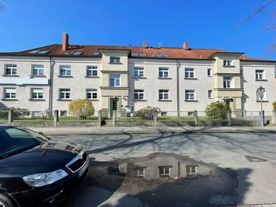 Sehr schöne gepflegte 3-Raumwohnung, Bad mit Fenster u. Wanne, Keller, Loggia