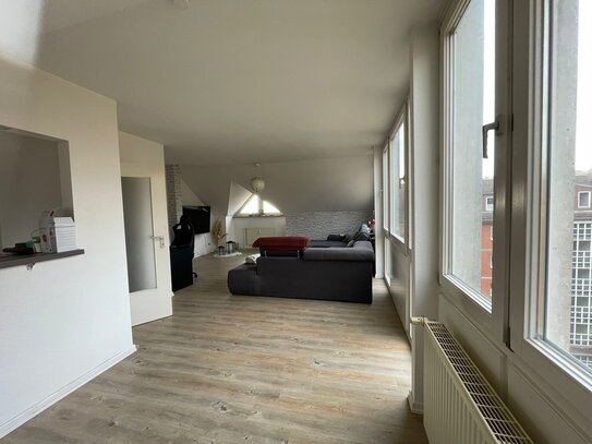 Geesthacht: Schickes 2,5-Zimmer-Apartment in zweiter Reihe mit Blick