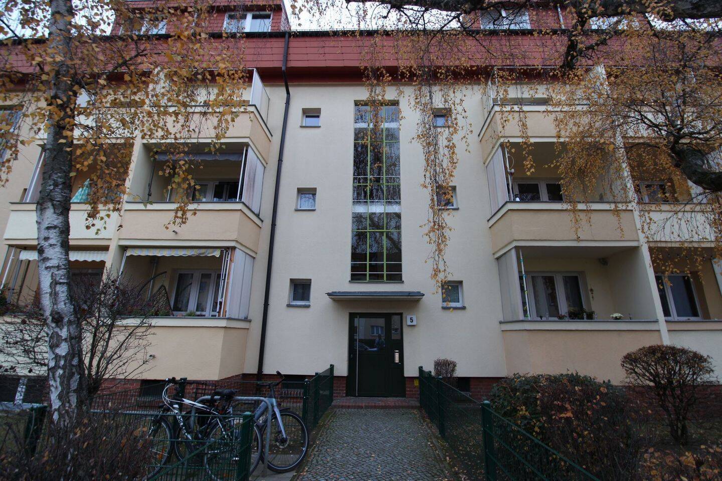Helle ca. 50 m2 möblierte Wohnung mit Balkon in Reinickendorf nahe Charlottenburg und Wedding auch geeignet für WG - Foto 1