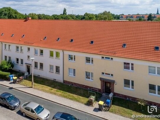 2-Raum-Wohnung - frisch renoviert inkl. Tageslichtbad mit Wanne!