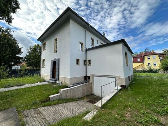 Solides Familienhaus mit Garten zu verkaufen