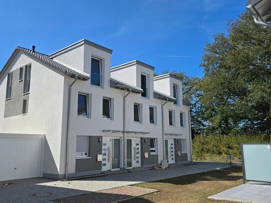 Reihenmittelhaus mit Stellplatz und ca. 124 m² Wohnfläche in Norderstedt