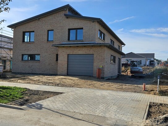 Erstbezug, Schöne 4-Zimmer-EG-Wohnung (Haus) mit gehobener Innenausstattung in Rostock