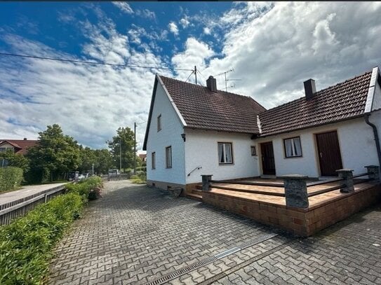 Eckgrundstück mit 650 m² mit ein Einfamilienhaus in Forstern zu verkaufen