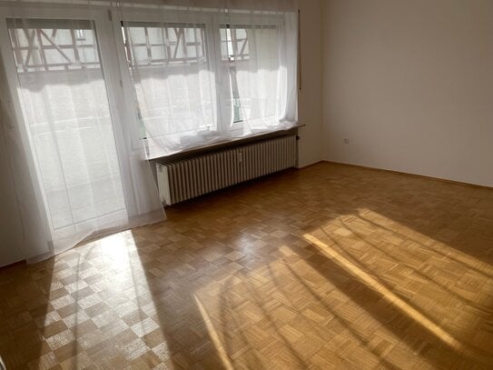 Gut geschnittene 2-Zimmer-Eigentumswohnung mit Balkon in Buckenhof