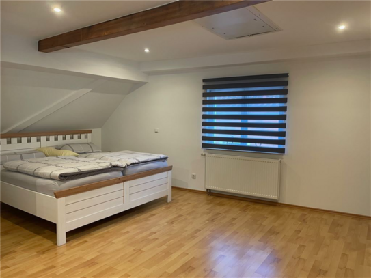 Schöne 4 ZKBT Maisonettewohnung im Herzen von Gau-Odernheim