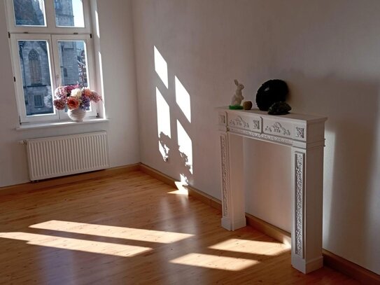 Sonnige geräumige Wohnetage mit Balkon, Stadtmitte - Südseite-