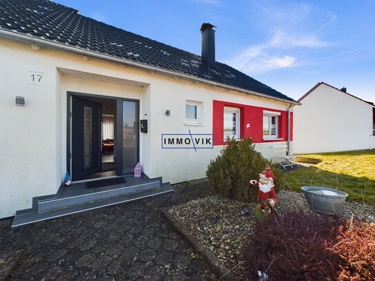 Ihr neues Zuhause mit Weitblick - Modernisiertes Traumhaus mit Ausbaupotenzial! Preis verhandelbar