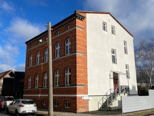 Große 3-Zimmer-Wohnung mit Wintergarten im repräsentativem Altbau zentral in Greifswald