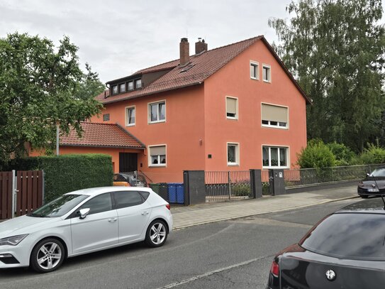 Sehr gepflegtes 3-Familienhaus (komplett frei) in sehr guter Lage