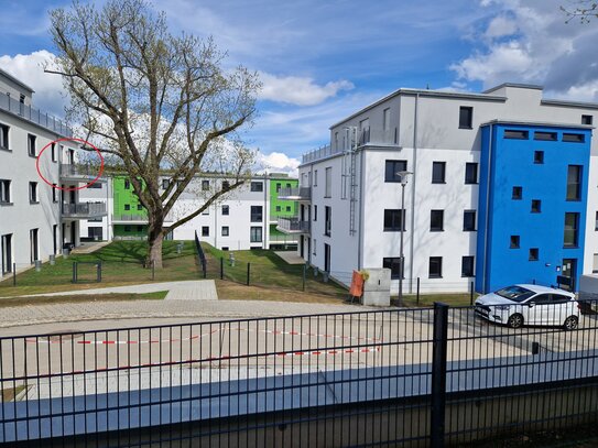 ** moderne große 3 Zimmer Wohnung im 2. Obergeschoss **