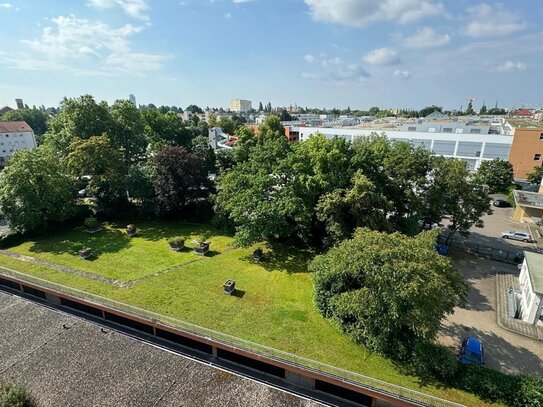 Traumhafte 3-Zimmer-Wohnung in Nürnberg Nordost - hochwertige Küche, 2 Balkone, Gartenblick, Stellplatz!