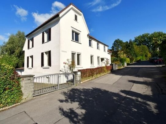 Bezugsfreies Dreifamilienhaus mit idyllischem Grundstück in verkehrsberuhigter Lage von Konstanz (Königsbau).