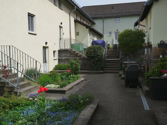 *Preisänderung* tolle Maisonettewohnung mit großem Balkon, inkl. EBK *