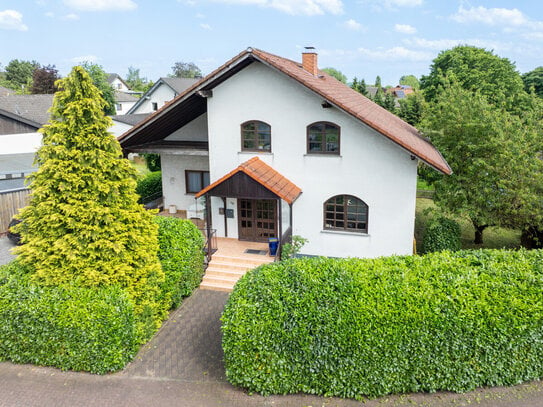 Solides Mehrfamilienhaus - Ideale Kapitalanlage mit guter Rendite