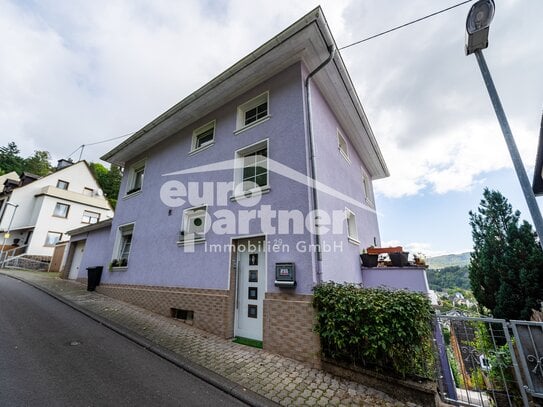 Gepflegtes Wohnhaus mit herrlichem Blick über den Stadtteil Oberstein!