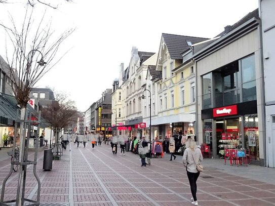 Ladenlokal in 1A-Geschäftslage, Wiesdorfer Platz, in Leverkusen