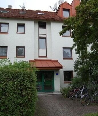 2 Zimmer-Wohnung im EG, nur 4 Minuten zur S-Bahn, Balkon, TG ++