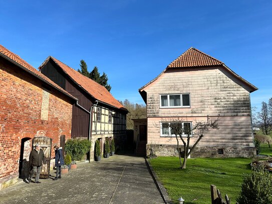 Idyllisches Bauernhaus mit historischer Schmiede und 5800 m² Grundstück !