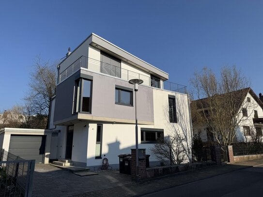 Provisionsfrei ! Neuwertige Architektenvilla in Bestlage Komponistenviertel