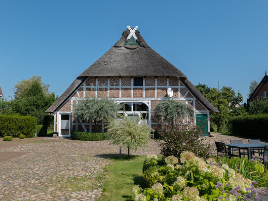 Traumhaftes Bauernhaus im Alten-Land! Zwei Exklusive Wohneinheiten mit einzigartigem Flair