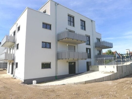 2-Zimmer-Neubauwohnung mit Terrasse und Tiefgarage in ruhiger Wohnlage in Katzwang!