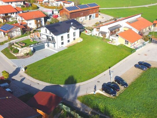 Sonniges Grundstück in nahe Traunstein