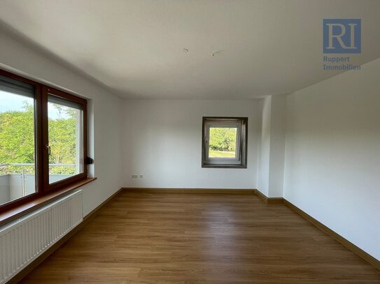 Attraktive 4-Zimmer-Wohnung mit EBK und Balkon im schönen Randersacker