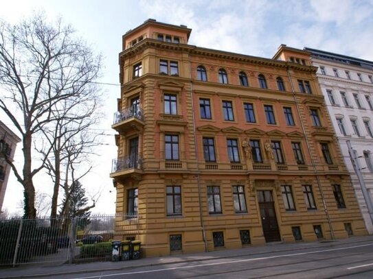 Große, helle 2 Zimmerwohnung mit Balkon und Stellplatz