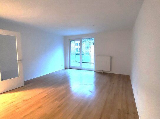 Investoren und Eigennutzer: Attraktive 2-Zimmer-Wohnung mit großer Terrasse im Zentrum von Buxtehude