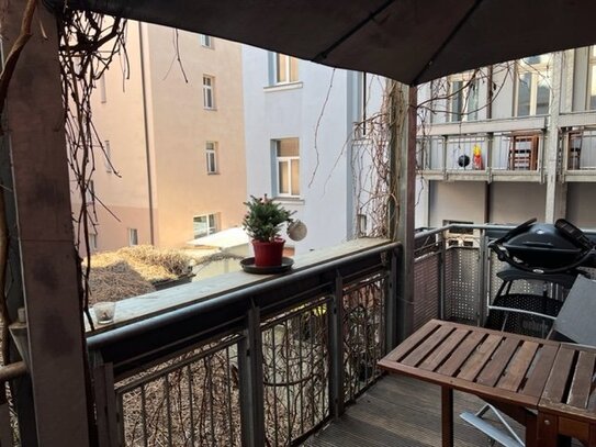 Exklusives Angebot: Schicke Maisonette-Wohnung mit Balkon in zentraler Lage