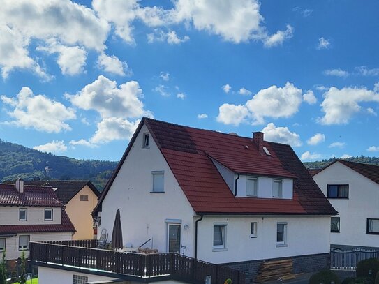 Freistehendes EFH zur Miete mit Garten, großem Balkon, Garage und Blick in den schönen Odenwald