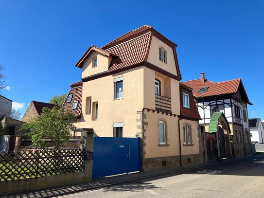 Ein- bis Zweifamilienhaus mit Bauplatz