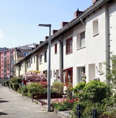 Einfamilien-Reihenmittelhaus mit Garage - provisionsfrei!