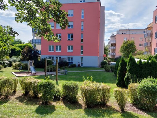 Ruhig und zentrumsnah: Etagenwohnung im Städtedreieck Nürnberg-Fürth-Erlangen, nahe U-Bahn, mit exklusiver Ausstattung