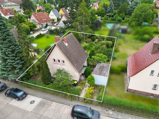 Verwirklichen Sie Ihr Traumhaus! 678 m² Sonnen-Grundstück in idyllischer, ruhiger Seitenstraße