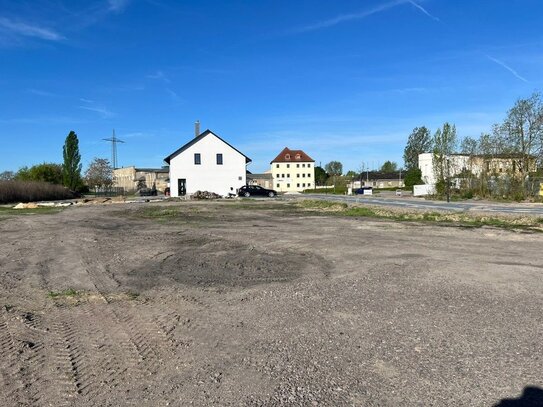 Vollerschlossenes Bauträgerfreies Baugrundstück! Ideal für den Bau eines Mehrfamilienauses